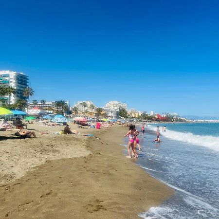 Victoria Luxury Beachfront Apartment In Benalmadena Costa Экстерьер фото