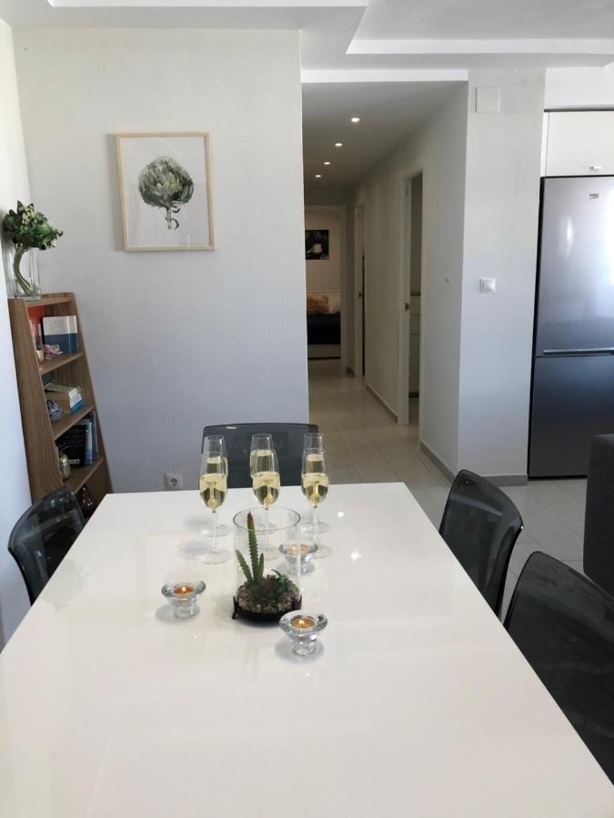 Victoria Luxury Beachfront Apartment In Benalmadena Costa Экстерьер фото