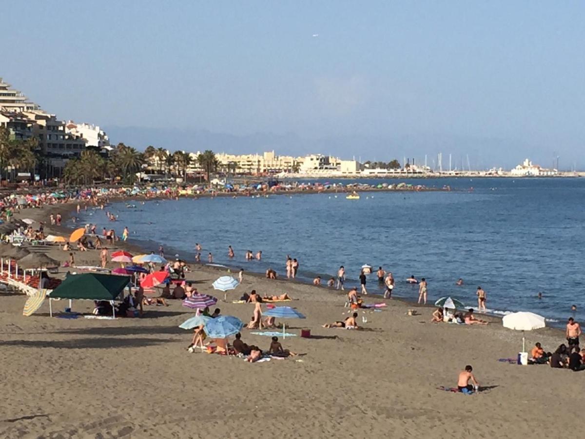 Victoria Luxury Beachfront Apartment In Benalmadena Costa Экстерьер фото