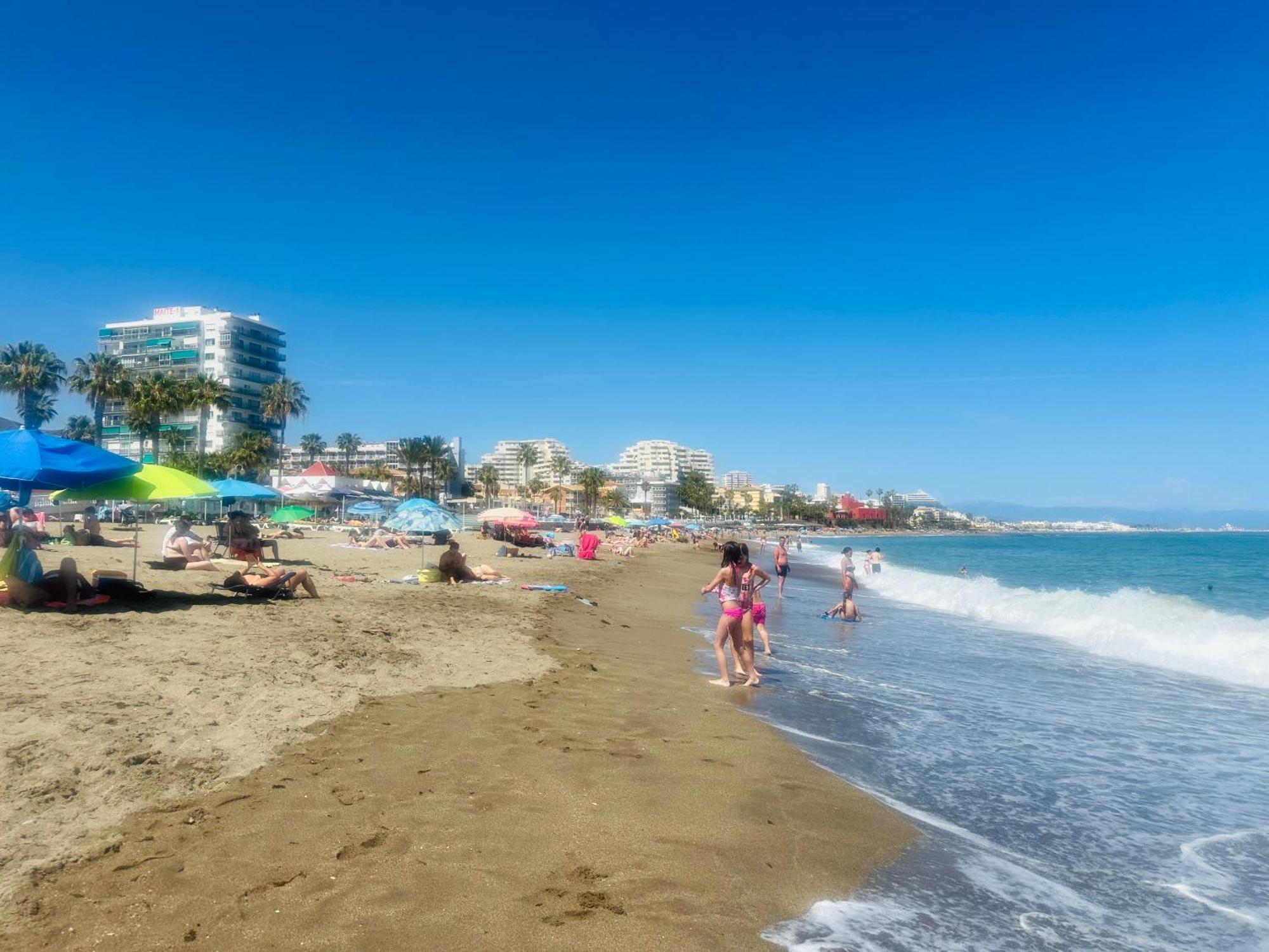 Victoria Luxury Beachfront Apartment In Benalmadena Costa Экстерьер фото