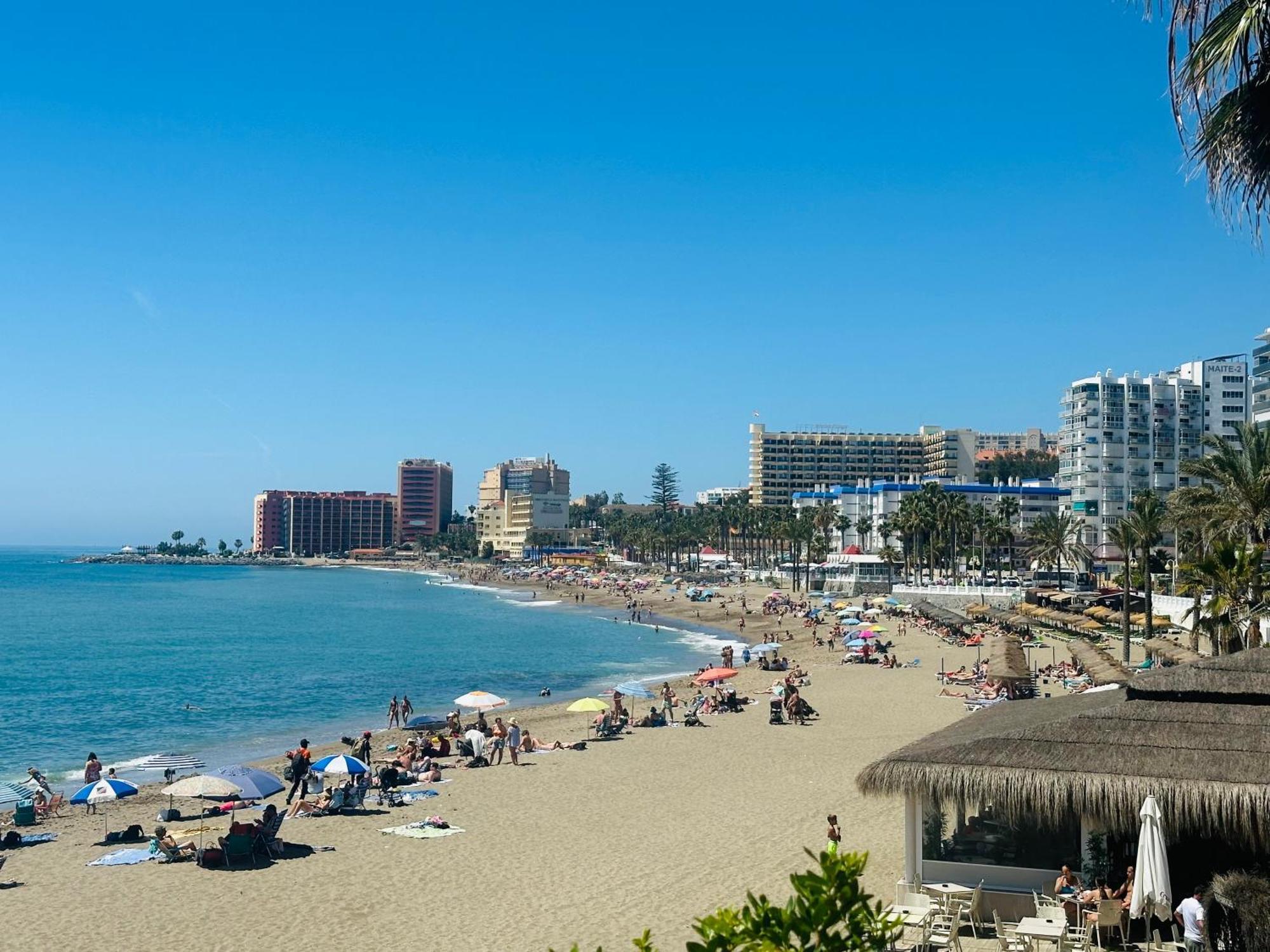 Victoria Luxury Beachfront Apartment In Benalmadena Costa Экстерьер фото
